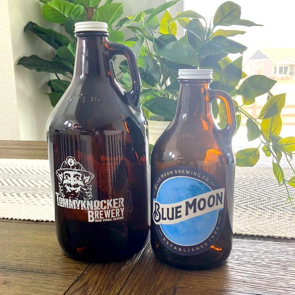 Set of 2 Craft Brewery Growlers